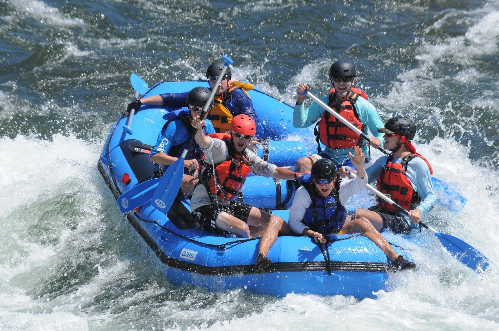 【Sports&Outdoors】1.2mm PVC 15ft Infltable White Water River Raft Floating Raft Tubes Boats