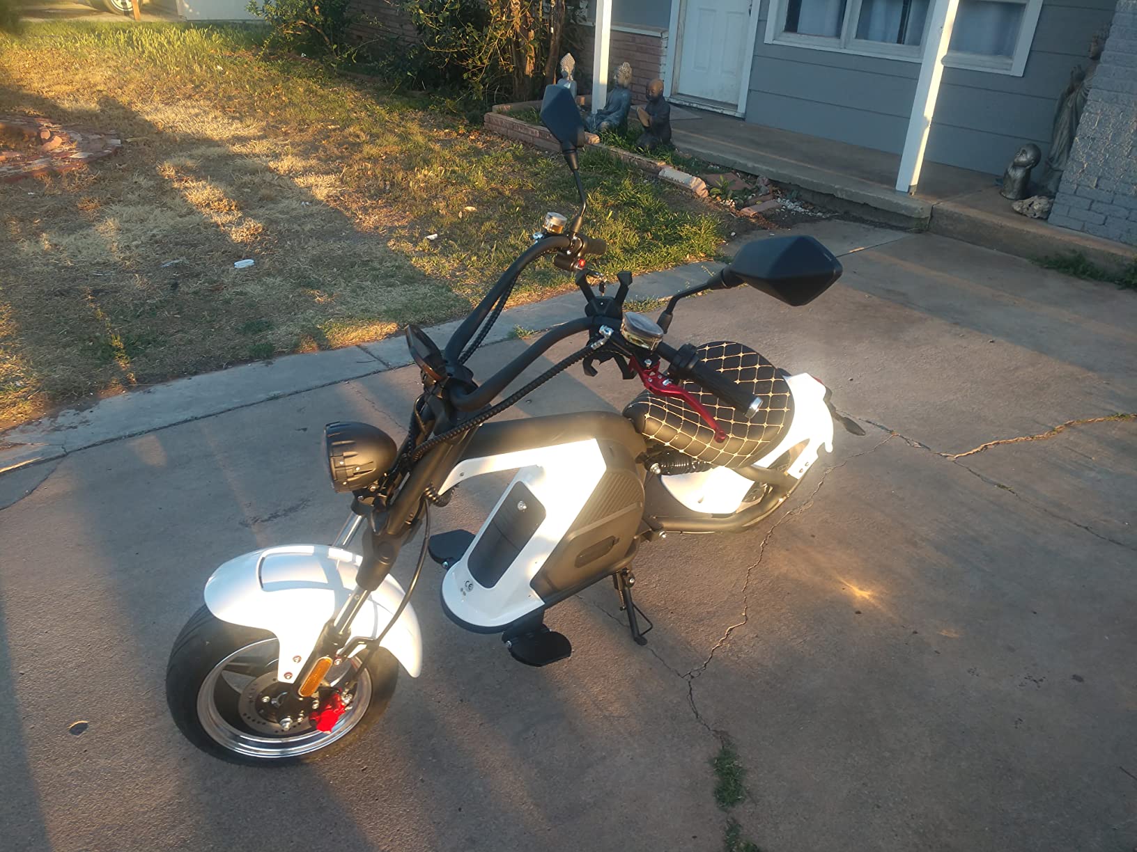 【Sports&Outdoors】Eahora M8 2000W 37MPH Electric Moped for Adults Street Legal, 60V 30Ah