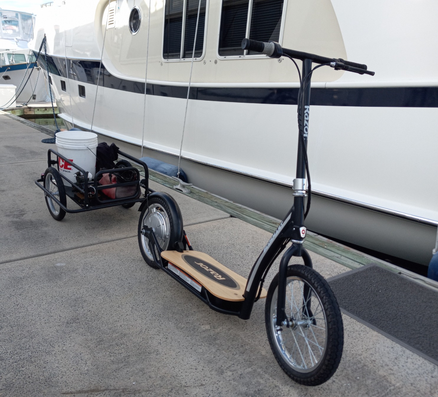【Bicycle】Razor EcoSmart SUP Electric Scooter - 16